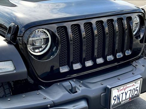 Used 2021 Jeep Wrangler Unlimited Sport image 27