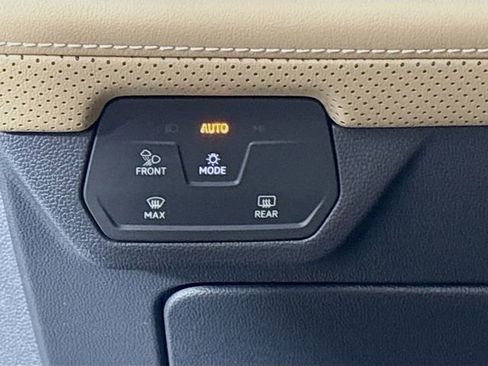 New 2026 Volkswagen Atlas Cross Sport SE AWD/4WD image 10