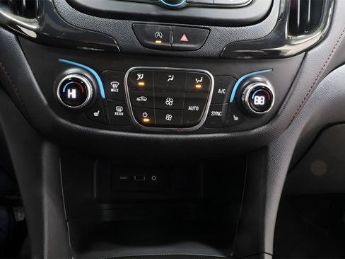 Used 2023 Chevrolet Equinox RS image 8