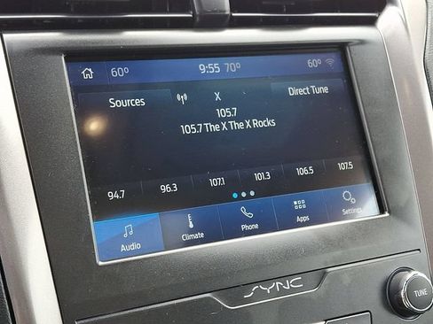 Used 2020 Ford Fusion SE AWD/4WD image 3