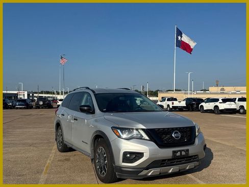 Used 2019 Nissan Pathfinder SV w/ Rock Creek Edition AWD/4WD image 1