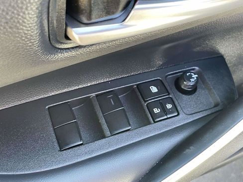 Used 2025 Toyota Corolla SE FWD image 19