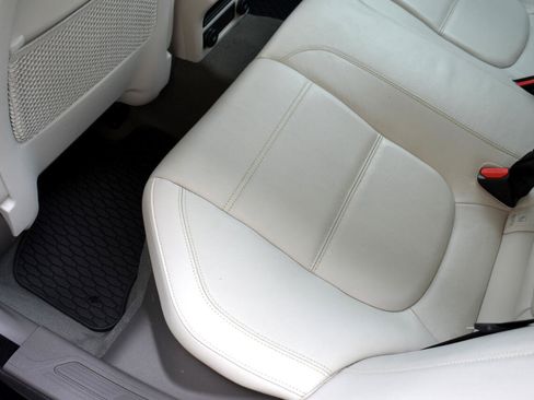 Used 2019 Jaguar XE Prestige image 26