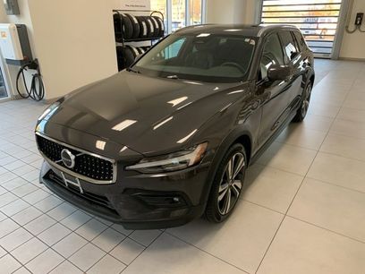 Certified 2025 Volvo V60 B5 Cross Country Plus