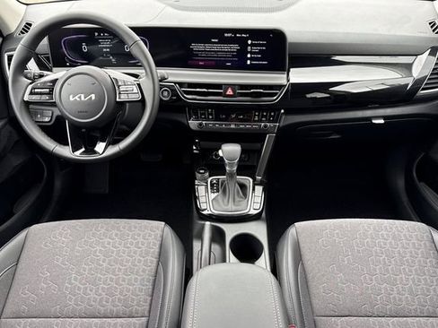 New 2026 Kia Seltos S FWD image 16