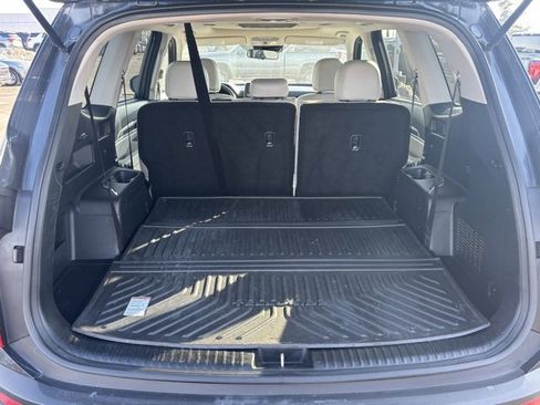 Used 2020 Kia Telluride S w/ S 8 Passenger Seating Package image 9