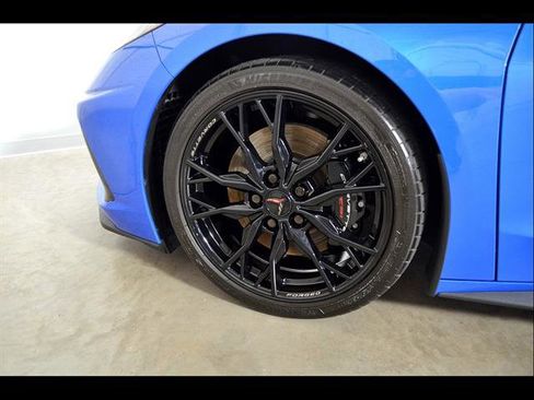 Used 2024 Chevrolet Corvette Stingray Premium Conv w/ Z51 Performance Package RWD image 10
