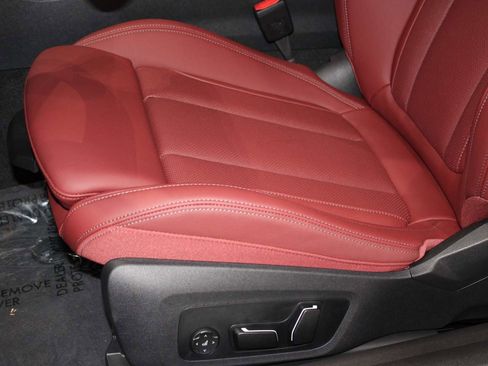 Used 2025 BMW 430i Coupe w/ M Sport Package image 14