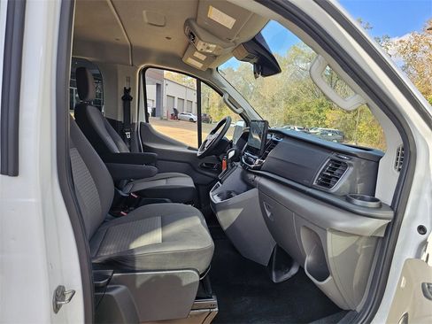 Used 2023 Ford Transit 350 XLT image 31