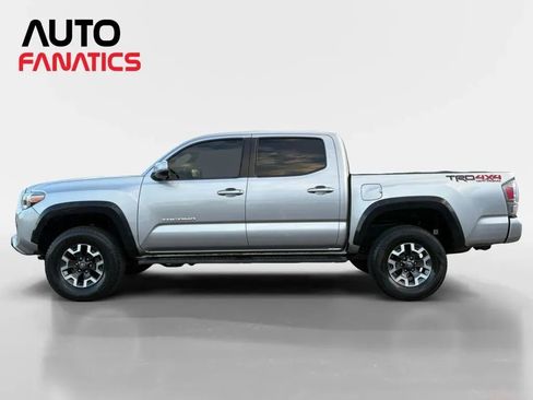 Used 2021 Toyota Tacoma TRD Off-Road w/ Technology Package AWD/4WD image 2