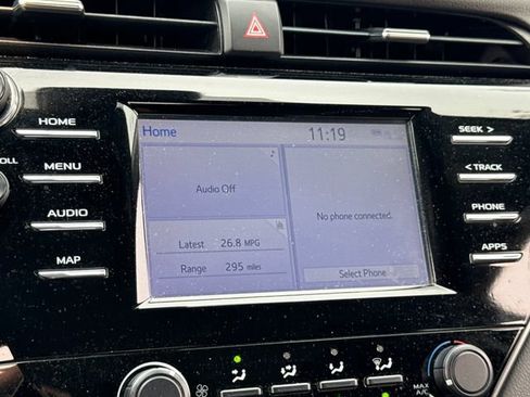 Used 2019 Toyota Camry LE w/ Carpet Mat Package FWD image 27