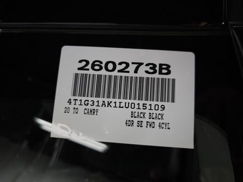 Used 2020 Toyota Camry SE FWD image 28