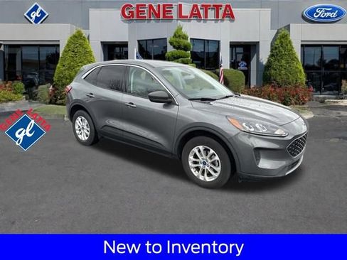 Used 2022 Ford Escape SE w/ Cold Weather Package image 1