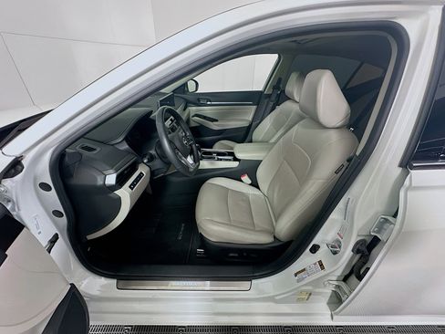 Used 2023 Nissan Altima 2.5 SL FWD image 13