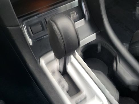 Certified 2023 Subaru Ascent Premium w/ Convenience Package image 18