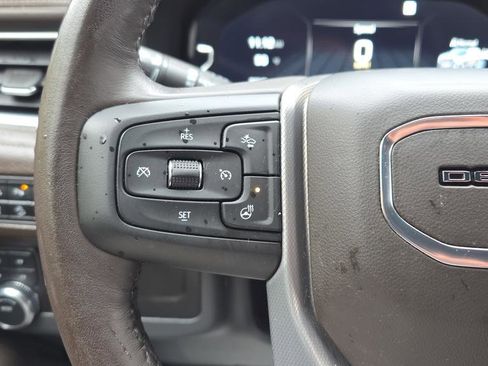 Used 2022 GMC Yukon XL Denali AWD/4WD image 15