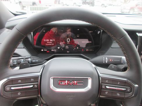 New 2026 GMC Acadia AT4 image 18