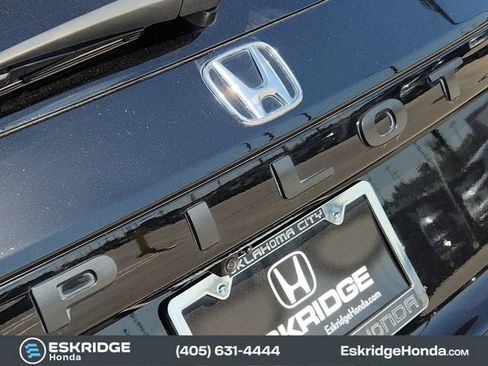 Used 2025 Honda Pilot Sport image 11