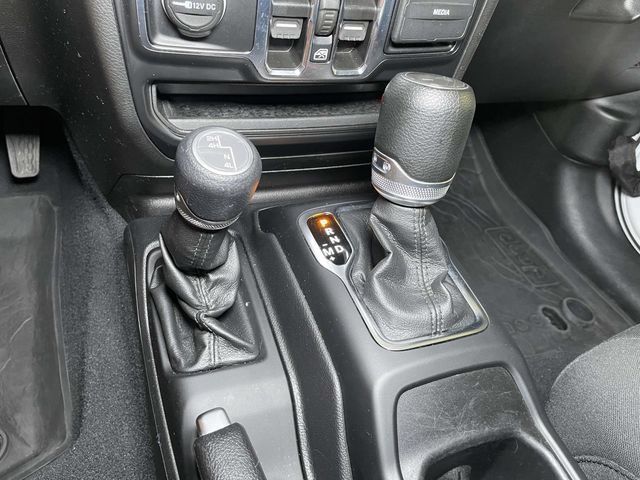 Used 2022 Jeep Wrangler Unlimited Sport AWD/4WD image 31