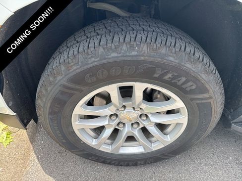 Used 2021 Chevrolet Tahoe LS w/ Driver Alert Package AWD/4WD image 22