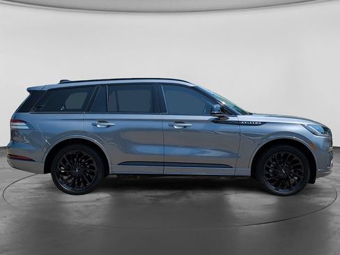 Used 2025 Lincoln Aviator Reserve w/ Jet Appearance Package AWD/4WD image 8
