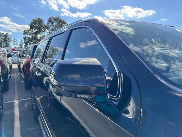 Used 2025 GMC Yukon XL Elevation w/ Technology Package AWD/4WD image 10