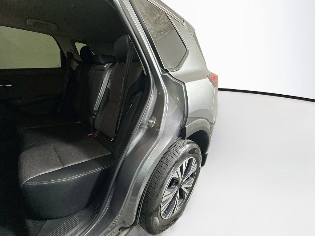 Used 2023 Nissan Rogue SV FWD image 26