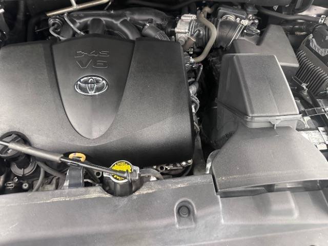 Used 2017 Toyota Highlander XLE AWD/4WD image 35