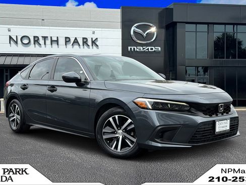 Used 2023 Honda Civic LX image 1