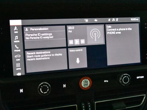 Certified 2025 Porsche Macan image 14