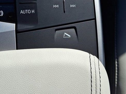 Used 2026 BMW X2 xDrive28i w/ Technology Package image 18