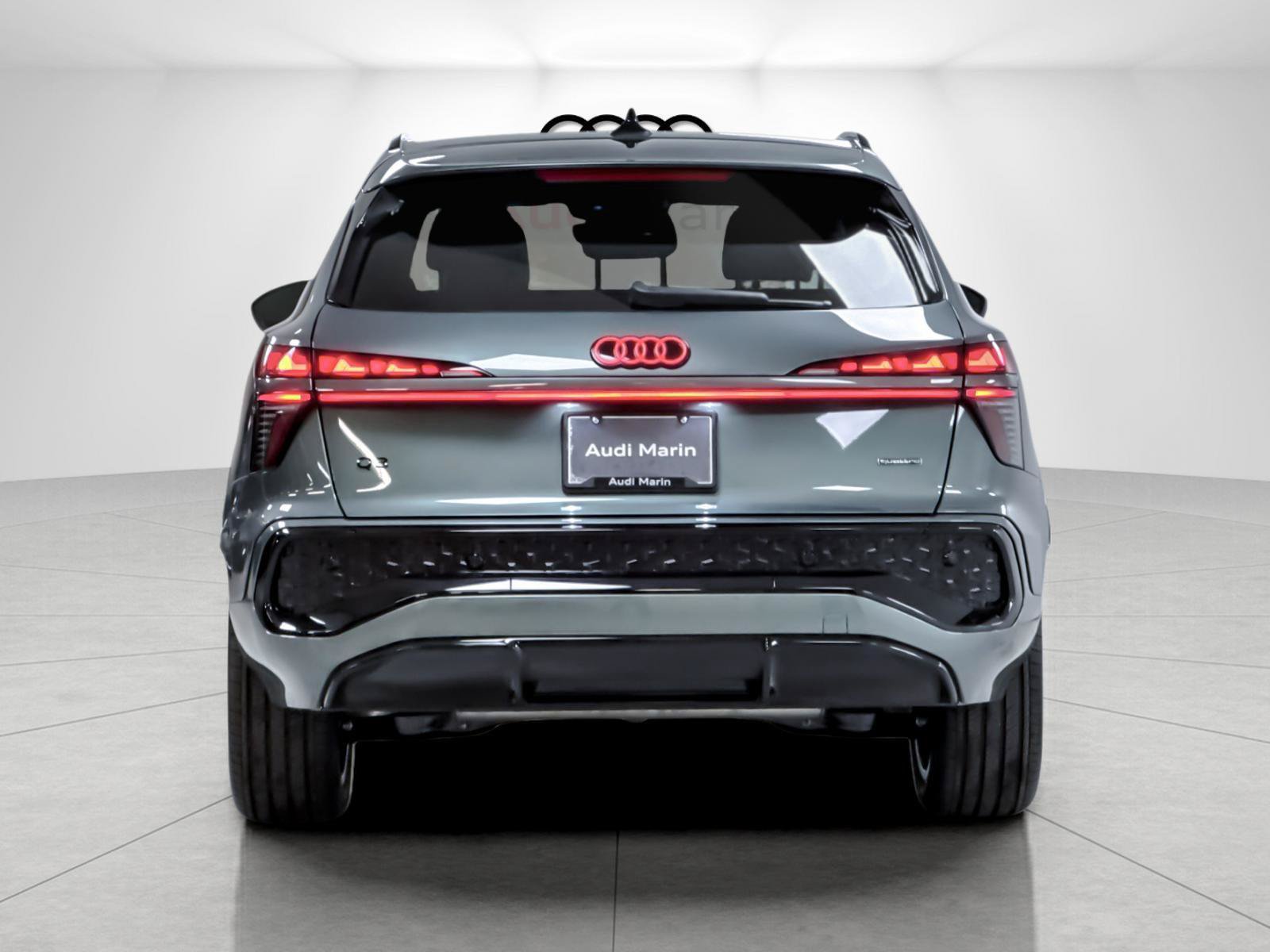 New 2026 Audi Q3 quattro 2.0T AWD/4WD image 4
