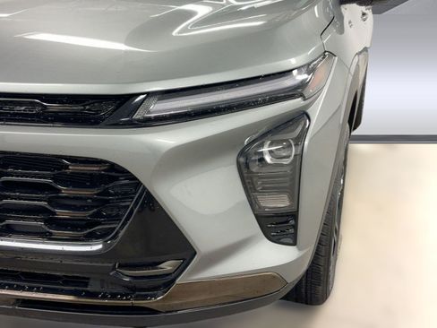 Used 2024 Chevrolet Trax ACTIV w/ Driver Confidence Package image 10