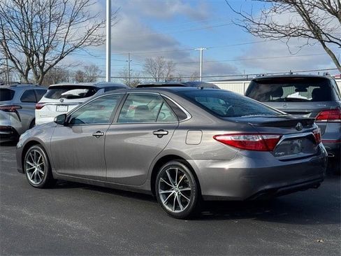 Used 2015 Toyota Camry XSE image 4