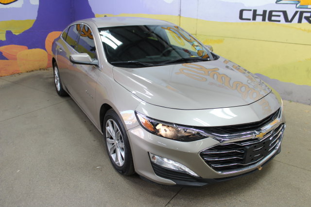 Used 2023 Chevrolet Malibu LT FWD image 2