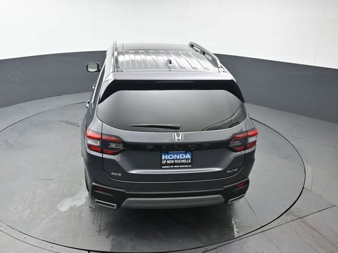 Used 2025 Honda Pilot Elite image 40