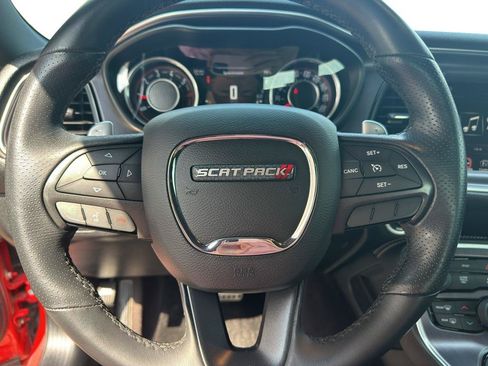 Used 2016 Dodge Challenger R/T Scat Pack RWD image 3