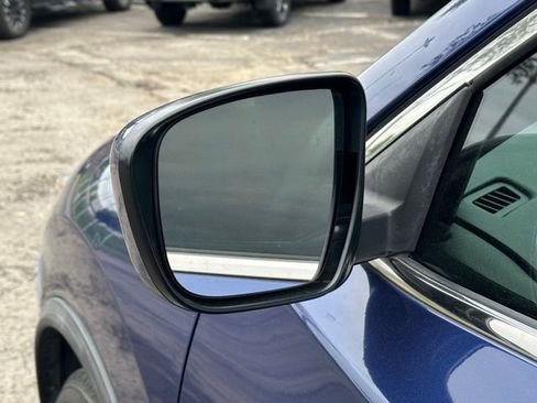 Used 2018 Nissan Rogue S FWD image 11