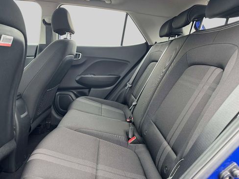Used 2023 Hyundai Venue SEL w/ Cargo Package FWD image 11
