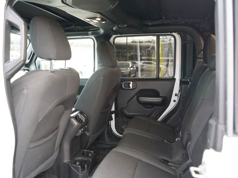 Used 2020 Jeep Gladiator Sport w/ Quick Order Package 24S image 13