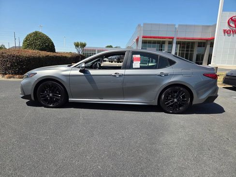 New 2026 Toyota Camry SE FWD image 4