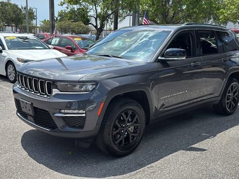 Used 2022 Jeep Grand Cherokee Limited AWD/4WD image 3