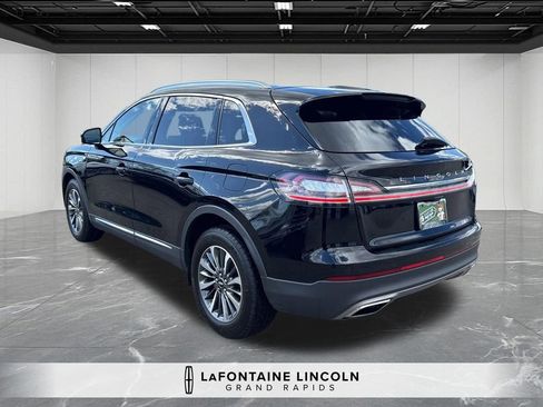 Used 2023 Lincoln Nautilus AWD w/ Premium Package image 3