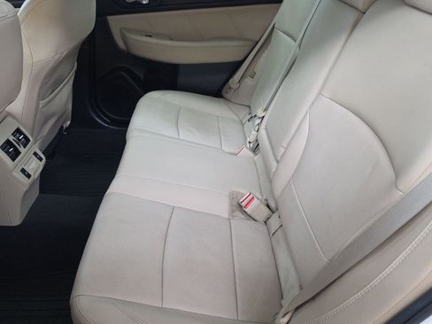 Used 2018 Subaru Outback 3.6R Limited w/ Popular Package #2 image 7