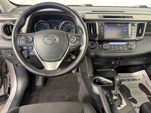 Used 2017 Toyota RAV4 XLE AWD/4WD image 3