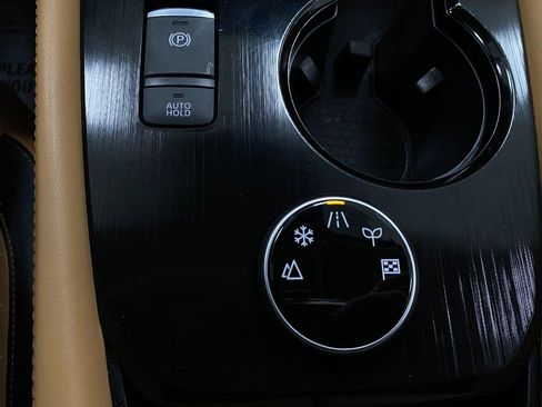 Used 2023 Nissan Rogue Platinum w/ Platinum Premium Package image 28