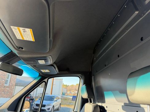 Used 2020 Mercedes-Benz Sprinter 2500 w/ Driver Convenience Package image 12