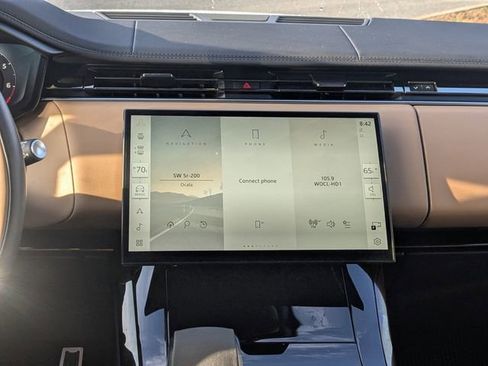 Used 2024 Land Rover Range Rover Sport Dynamic SE image 16