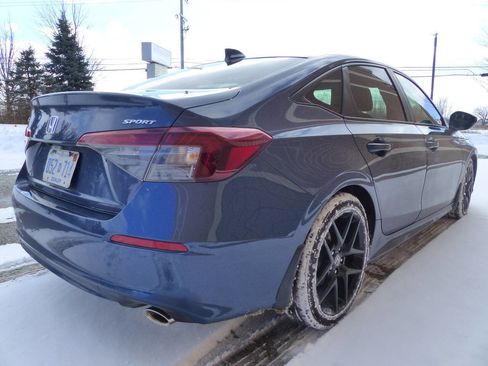 Used 2025 Honda Civic Sport image 10