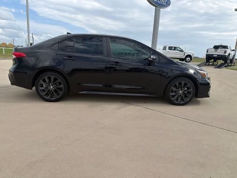 Used 2024 Toyota Corolla SE FWD image 6
